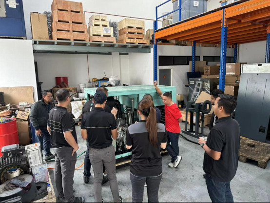 開山集團(tuán)正力精工展開海外巡檢及培訓(xùn)(圖1) 開山集團(tuán)正力精工展開海外巡檢及培訓(xùn)(圖1)